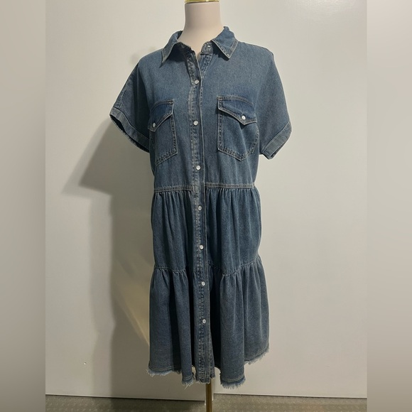 Dresses & Skirts - Dress